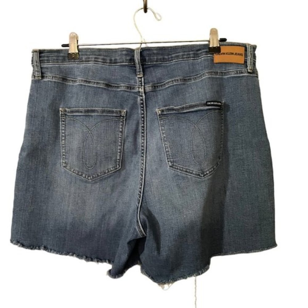 Calvin Klein Jean Shorts - Picture 3 of 5